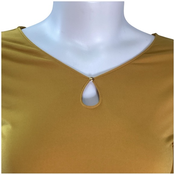 Susan Graver Mustard Keyhole Blouse Plus Size 3X - Picture 2 of 8